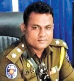 නව­ග­ත්තේ­ගම පොලිස් ස්ථානා­ධි­පති පොලිස් පරී­ක්ෂක ටී.බී.සී. පැතුම් කුමාර